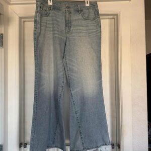Women's Light Blue Jeans